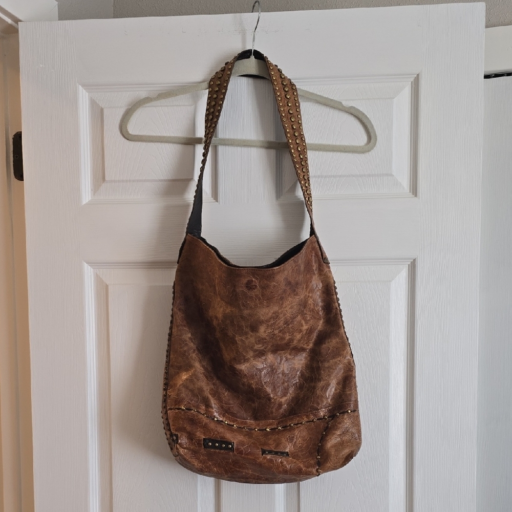 Elegant Tan and Brown Embossed Shoulder Bag - Picture 2 of 5